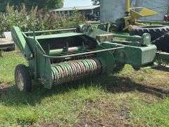 John Deere 14T Square Baler with Manual