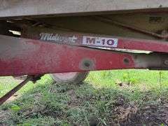 Heider Farm Wagon with Midwest M-10 Hoist out of Carroll Iowa