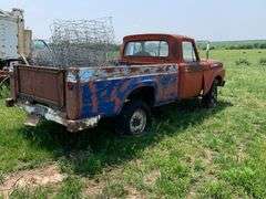 Ford F-250 Custom Cab Pickup Truck, 1963