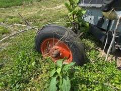 Allis Chalmers Gleaner F Combine