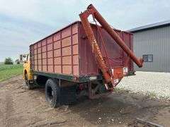 Ford 900 Grain Truck with Westerfield Auger