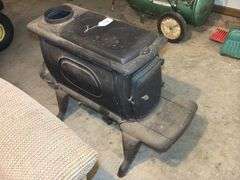 Cast Iron Wood Burning Stove - Model 7321-R