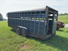 TravAlong Livestock Trailer, 1991 Gooseneck, 20ft x 82in