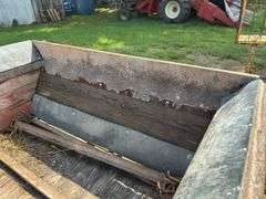 International 155 Manure Spreader