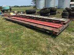 Truck bed with metal floor and sides