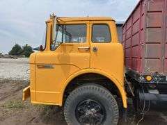Ford 900 Grain Truck with Westerfield Auger