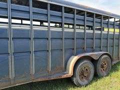 TravAlong Livestock Trailer, 1991 Gooseneck, 20ft x 82in