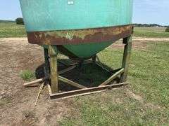 Large Poly Tank with Stand