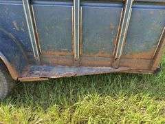 TravAlong Livestock Trailer, 1991 Gooseneck, 20ft x 82in