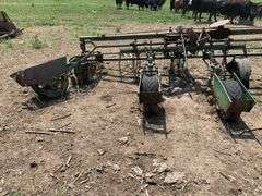 John Deere 494A Planter