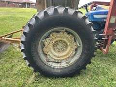 Ford 4610 Tractor with Westendorf Loader, 1982