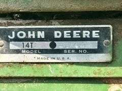 John Deere 14T Square Baler with Manual