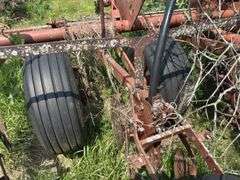 International 400 6-Row Planter