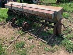 10' Farm Seeder
