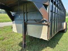 TravAlong Livestock Trailer, 1991 Gooseneck, 20ft x 82in