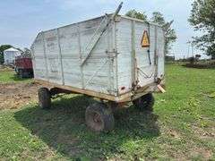 Heider Farm Wagon with Midwest M-10 Hoist out of Carroll Iowa