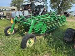 John Deere 705 Hay Rake