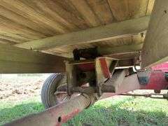 Heider Farm Wagon with Midwest M-10 Hoist out of Carroll Iowa