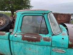 Ford F-250 Custom Cab Pickup Truck - Project/Parts Truck