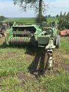 John Deere 14T Square Baler with Manual