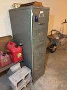 Globe Wernicke 4-Drawer Metal Filing Cabinet