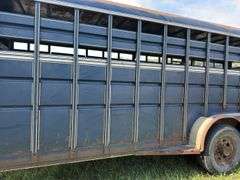 TravAlong Livestock Trailer, 1991 Gooseneck, 20ft x 82in