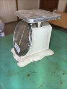 White Kitchen Scale with Formula Conversions