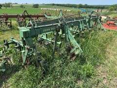 John Deere RM Field Cultivator,  6 row