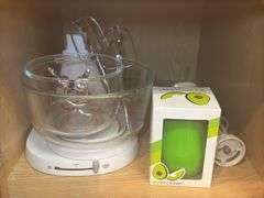 Assorted Kitchen Appliances: Sunbeam Mixer, Braun Hand Blender and Avo Cutter