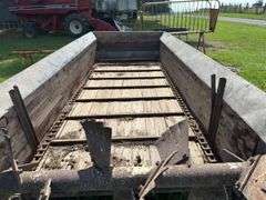 International 155 Manure Spreader