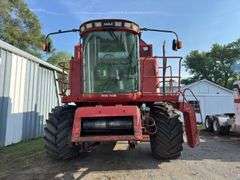 Case IH 2188 Axial-Flow Combine Harvester