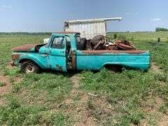 Ford F-250 Custom Cab Pickup Truck - Project/Parts Truck