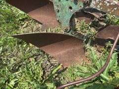 John Deere Plow - 4 Bottom, 3pt,