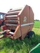 Gehl 1710 Roll Baler (big baler)