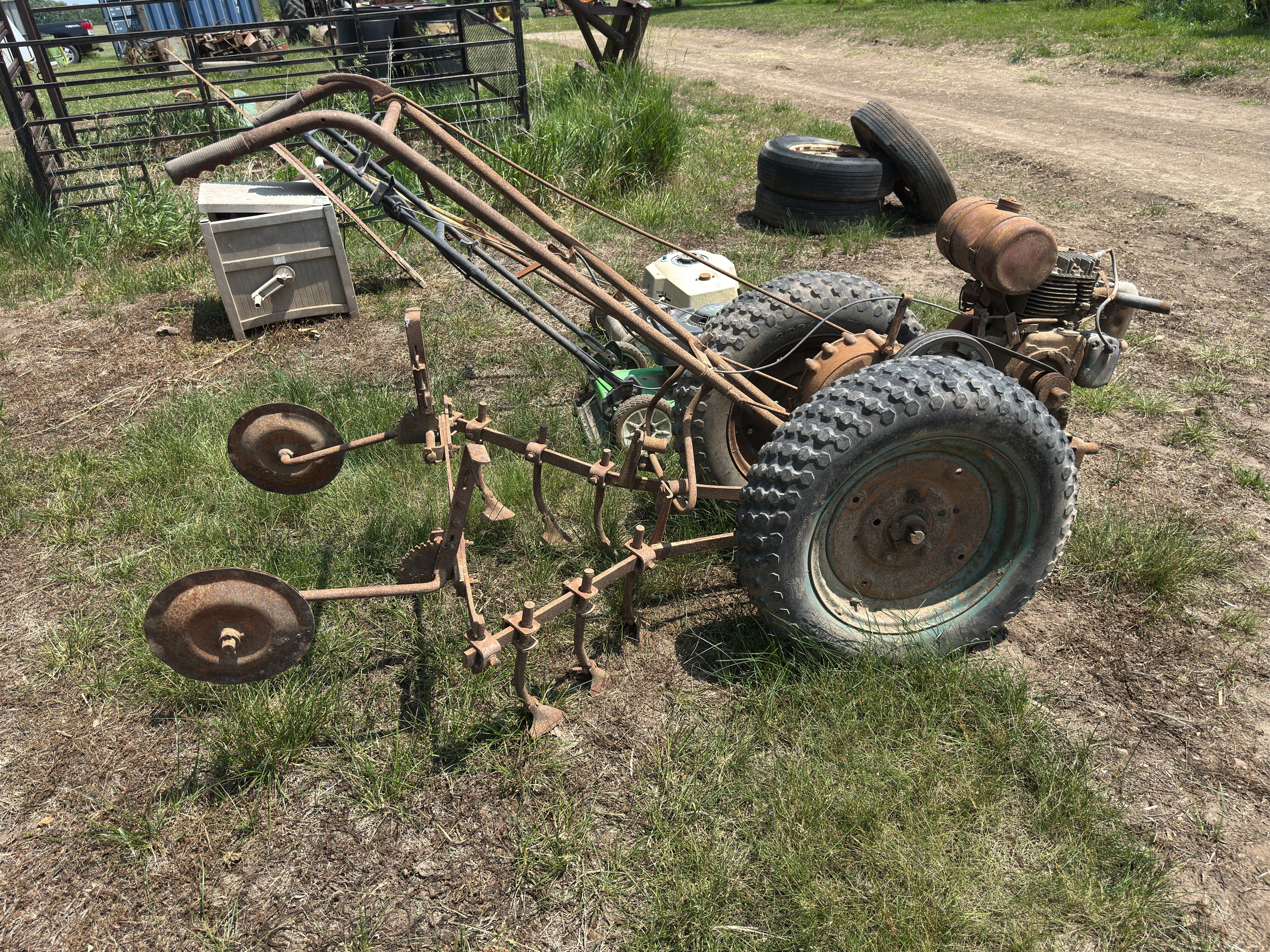 Lot image 3