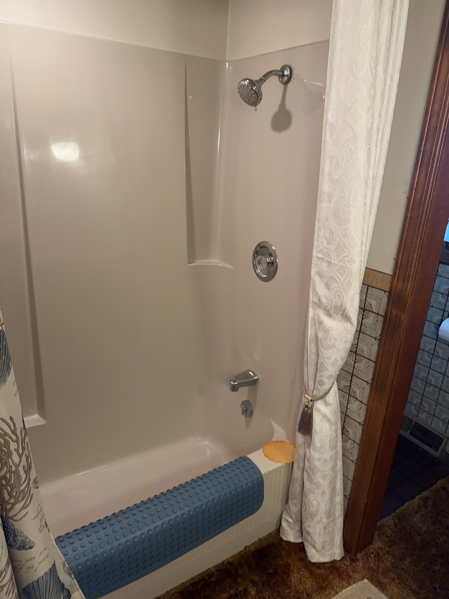 Lot image 84