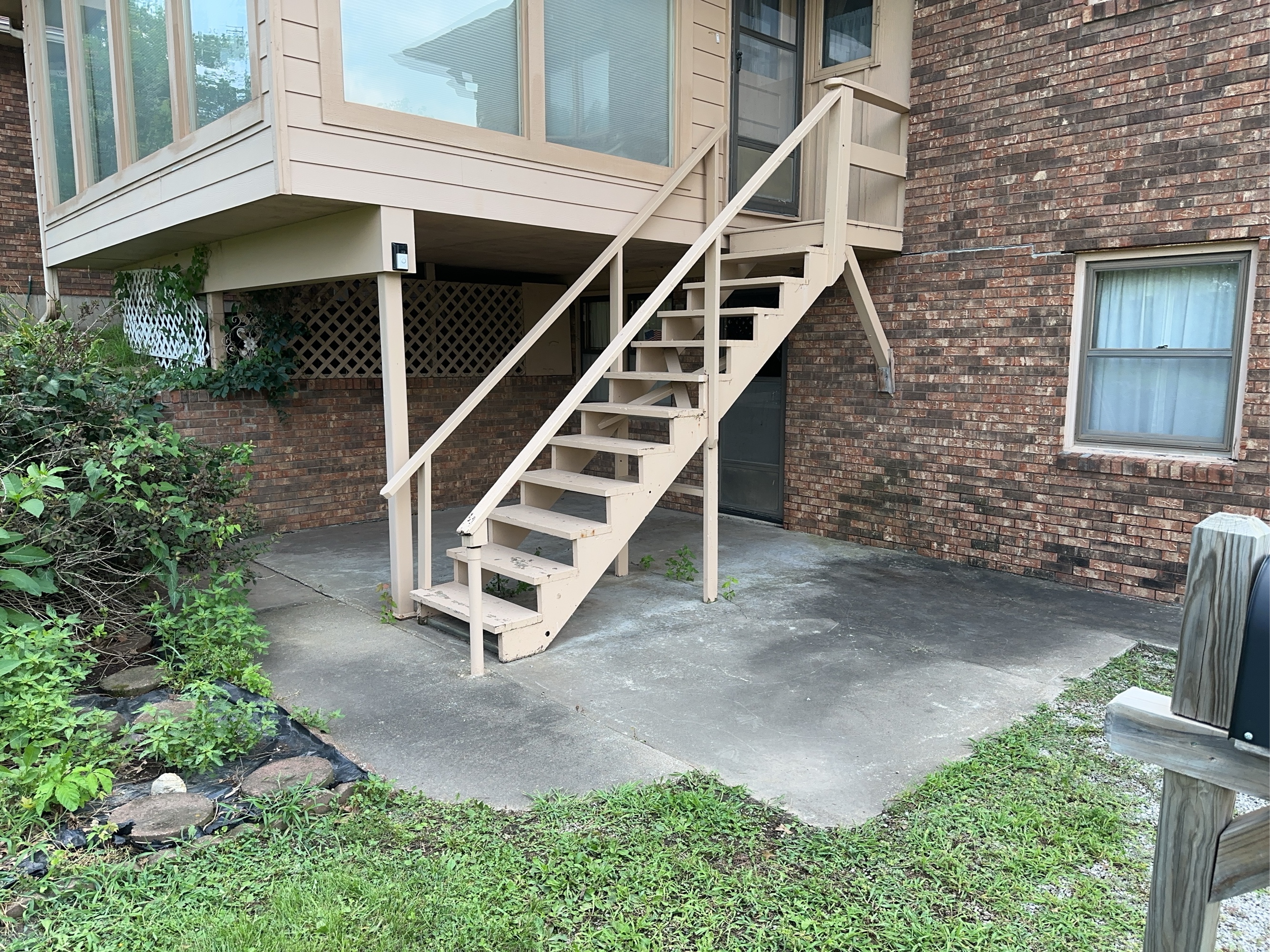Lot image 110