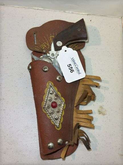 Nichols Stallion 'Top Hand 250' Toy Cap Gun with Davy Crockett Holster image