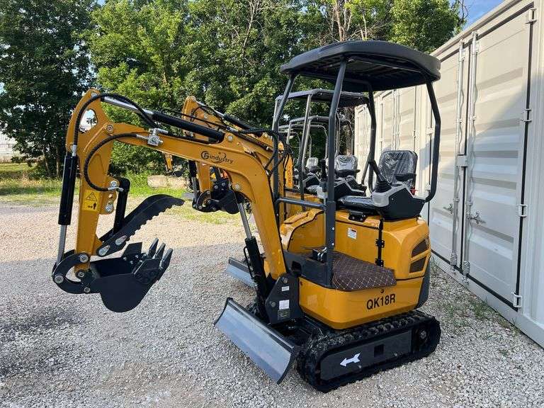 Mini Excavator  QK18R image
