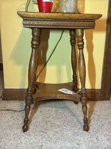 Small Wooden Accent Table with Carved Detail TABLE ONLY NO CONTENTS image