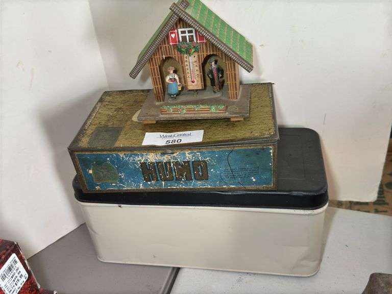 Humo Tobacco Tin with Black Forest Weather House image