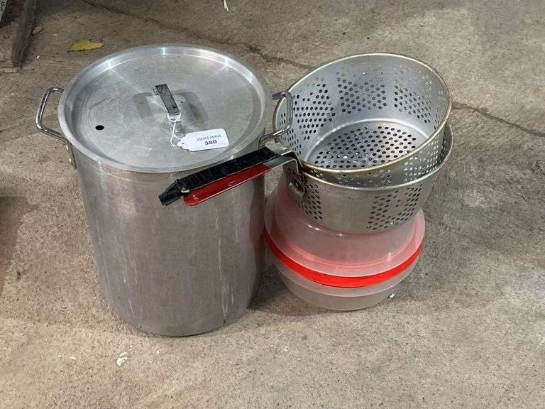 Aluminum Stock Pot with Lid, Frying Baskets, and Cajun Injector Bater Pro image