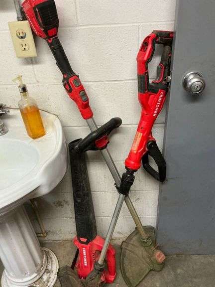 Craftsman Cordless Outdoor Power Tool Set image