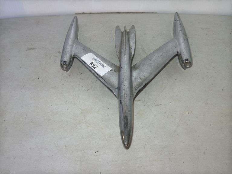 1955-56 Chrysler Imperial Hood Ornament image