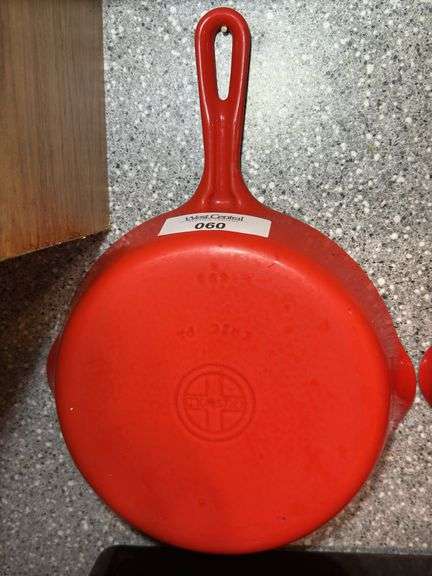 Griswold #6 Cast Iron Skillet image