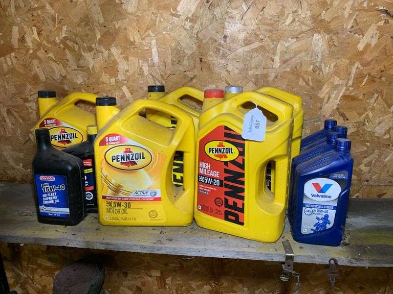 Assorted Motor Oils - Pennzoil, Valvoline, Conoco, Phillips 66 image