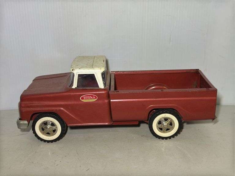 Tonka Red Pressed Steel Pickup Truck image