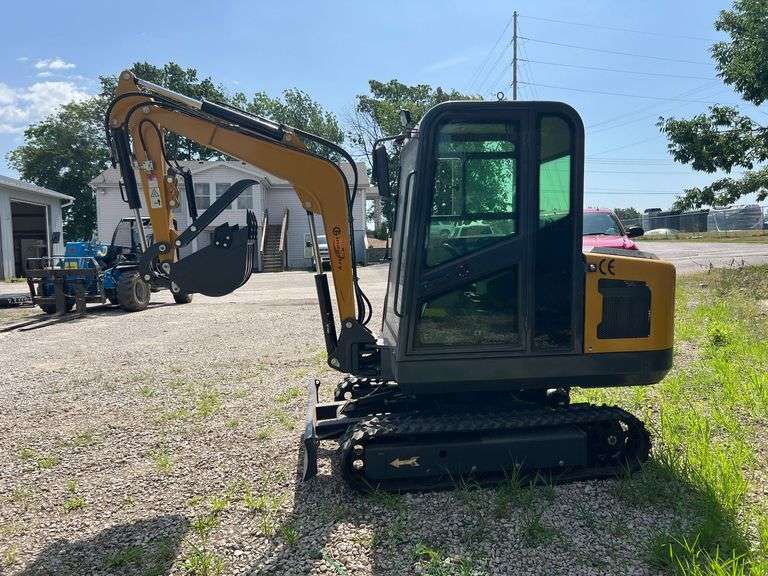 Mini Excavator  MY50R image