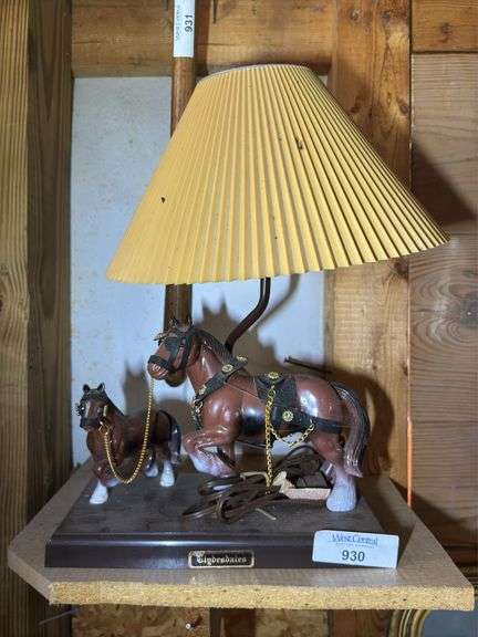 Clydesdales Figural Lamp image