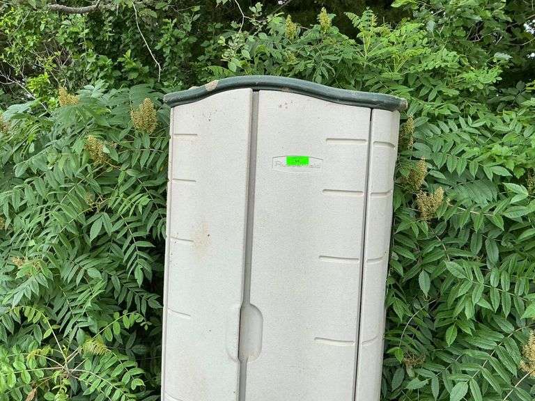 Rubbermaid Storage Cabinets - some disassembled